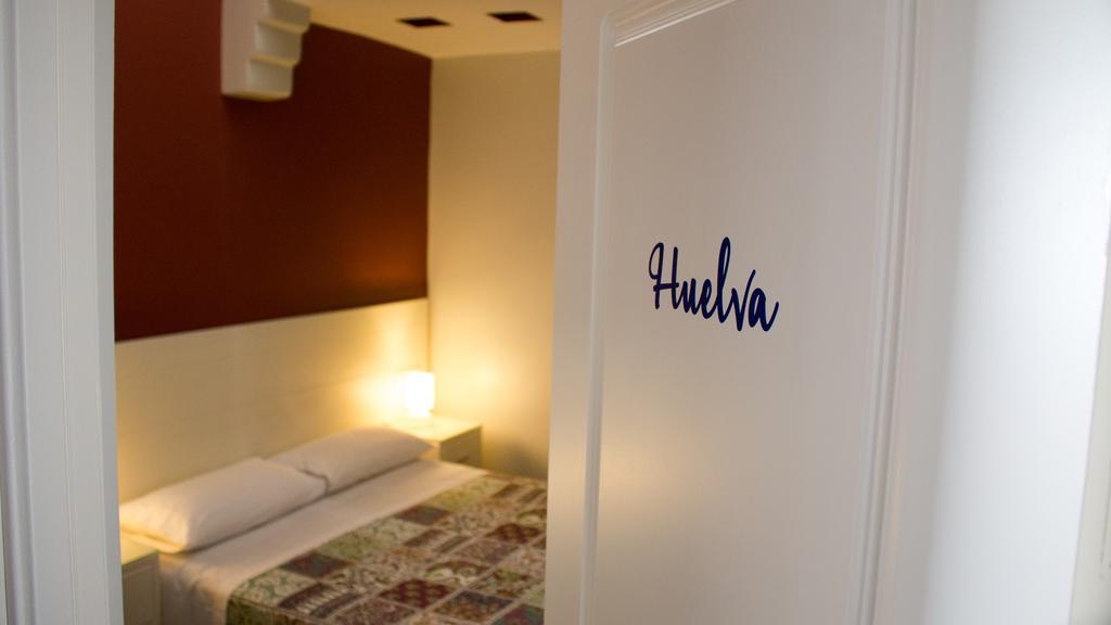 Hostal San Vicente II Sevilla Eksteriør billede
