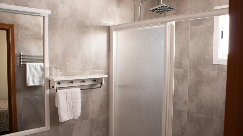 Hostal San Vicente II Sevilla Eksteriør billede