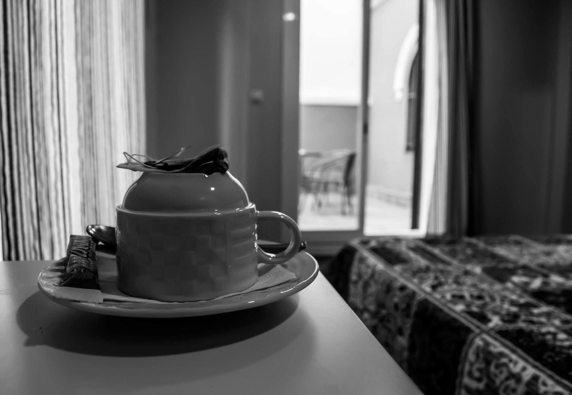 Hostal San Vicente II Sevilla Eksteriør billede