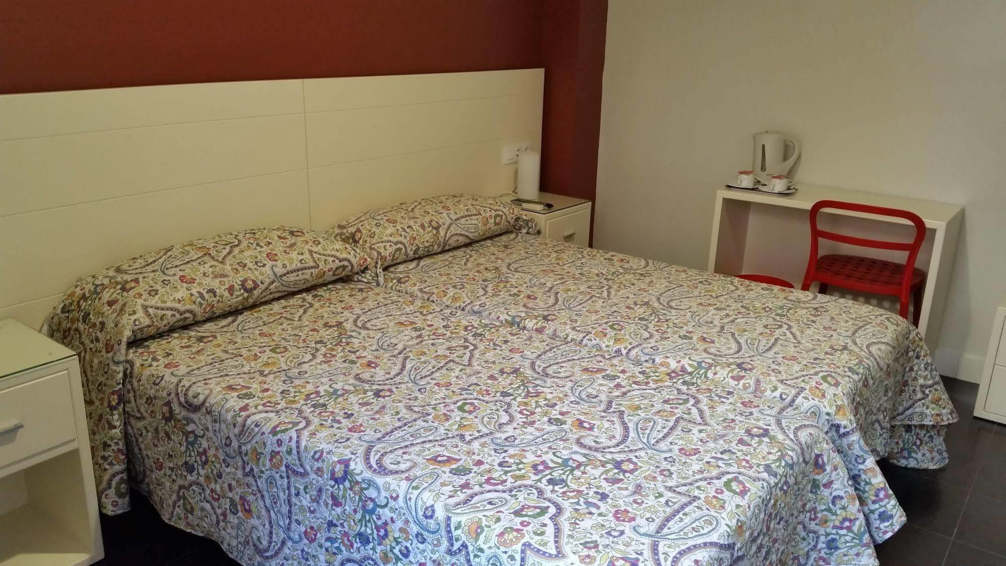 Hostal San Vicente II Sevilla Eksteriør billede