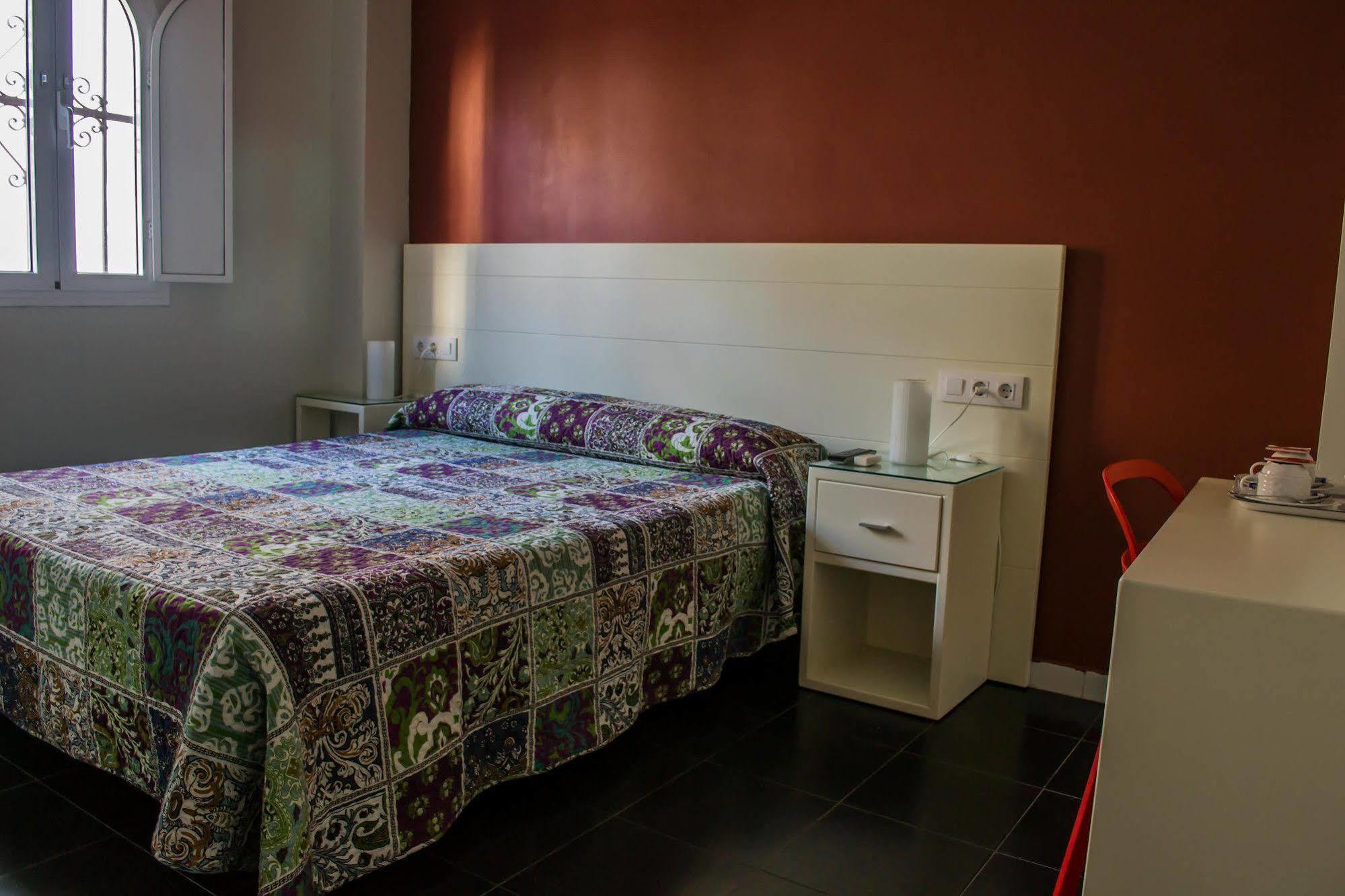 Hostal San Vicente II Sevilla Eksteriør billede