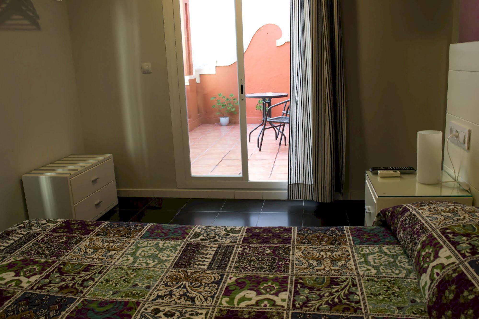 Hostal San Vicente II Sevilla Eksteriør billede
