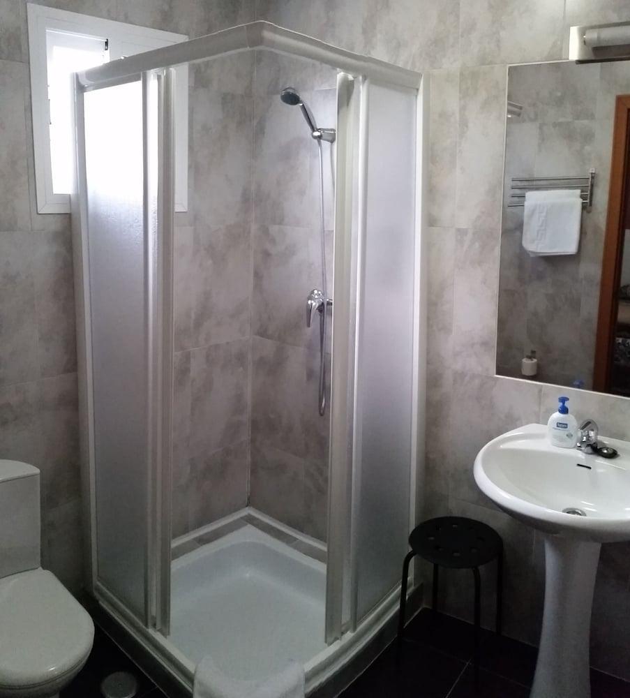 Hostal San Vicente II Sevilla Eksteriør billede
